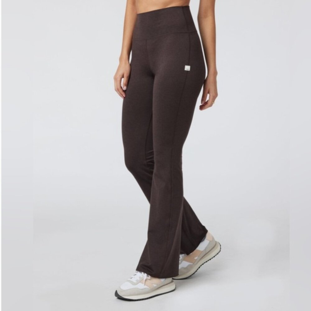 Vuori Halo Slim Flare Pant - Java - sz S